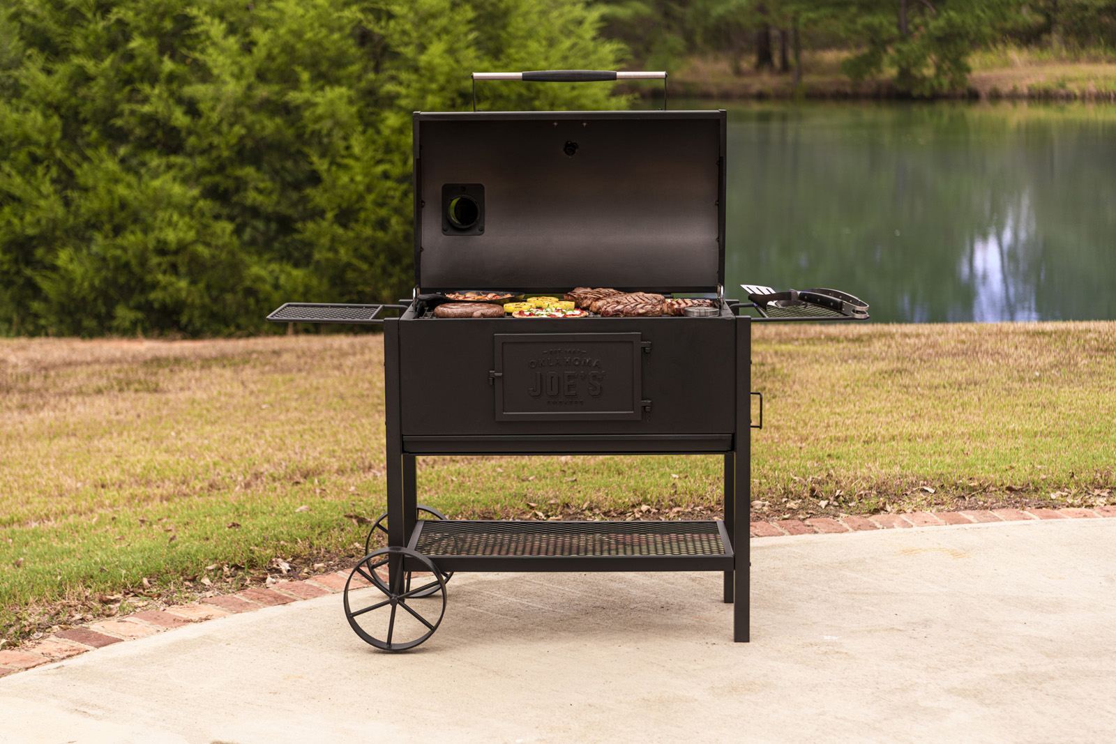 Гриль коптильня Oklahoma Joe’S Judge